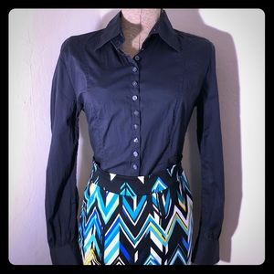 Ultra modern Kenneth Cole button down shirt.